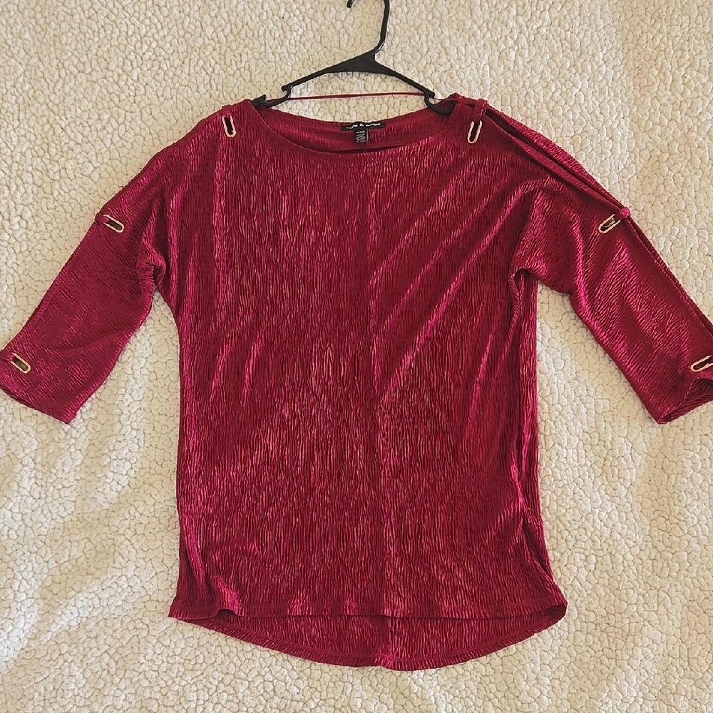 2/$10 Red 3/4 Sleeve Top with Gold Accents